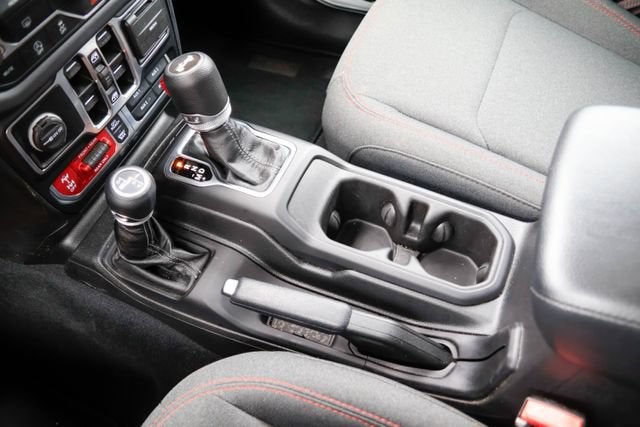 2025 Jeep Wrangler 4-Door Rubicon - Photo 17