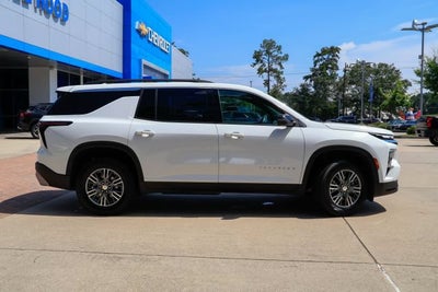 2025 Chevrolet Traverse LT