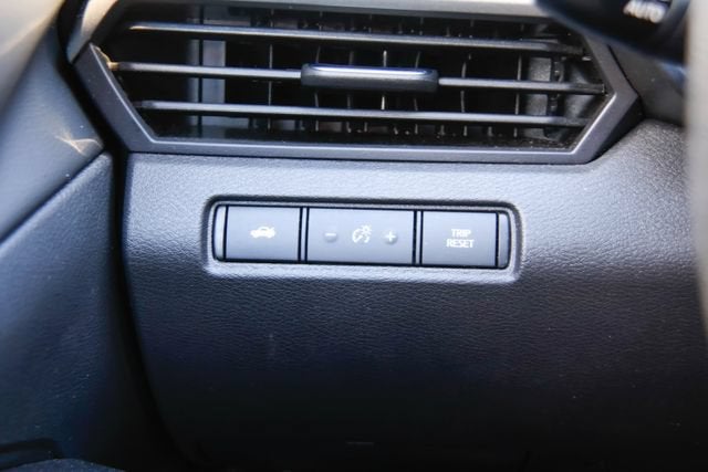 2025 Nissan Altima SV - Photo 18