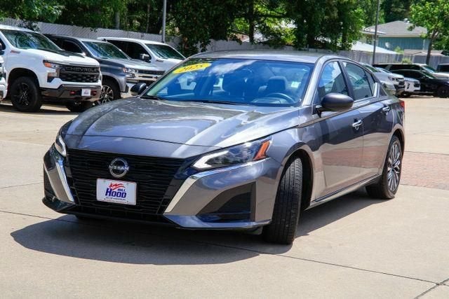 2025 Nissan Altima SV - Photo 30