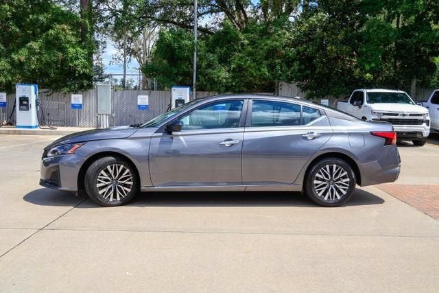 2025 Nissan Altima SV - Photo 31