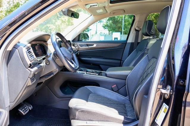 2024 Volkswagen Atlas 2.0T SEL Premium R-Line