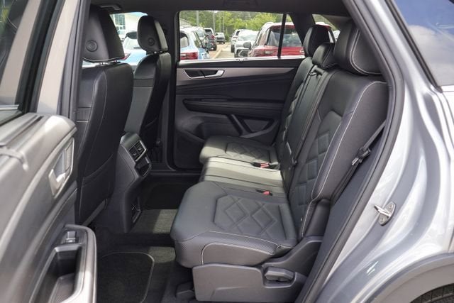 2025 Volkswagen Atlas Cross Sport 2.0T SE w/Technology