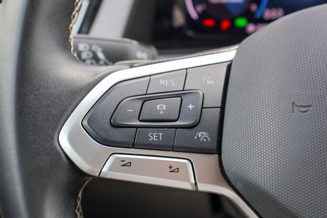 2025 Volkswagen Atlas Cross Sport 2.0T SE w/Technology