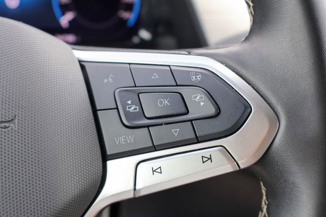 2025 Volkswagen Atlas Cross Sport 2.0T SE w/Technology