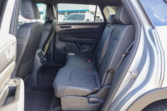 2024 Volkswagen Atlas Cross Sport 2.0T SE w/Technology