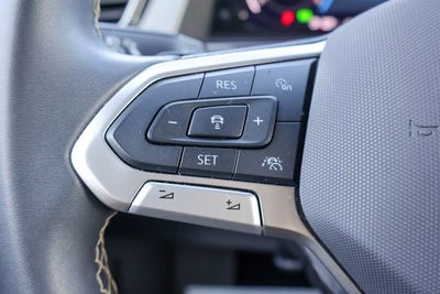 2024 Volkswagen Atlas Cross Sport 2.0T SE w/Technology