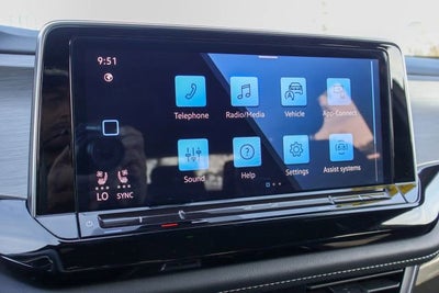 2024 Volkswagen Atlas Cross Sport 2.0T SE w/Technology