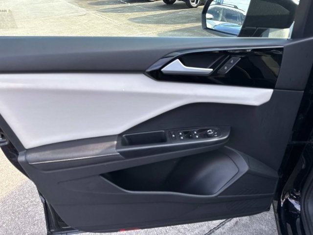 2025 Volkswagen Taos S
