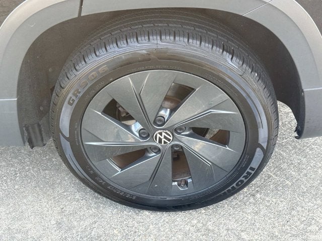 2025 Volkswagen Taos S