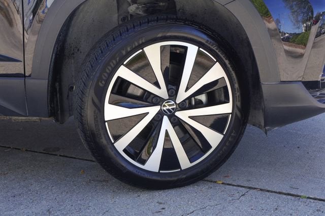 2024 Volkswagen Taos SE