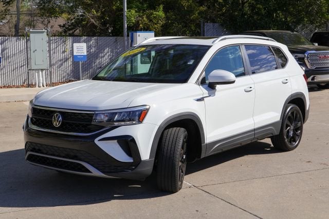 2024 Volkswagen Taos SE