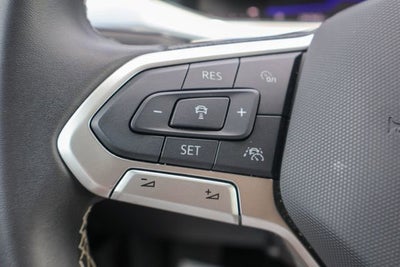 2025 Volkswagen Taos SE