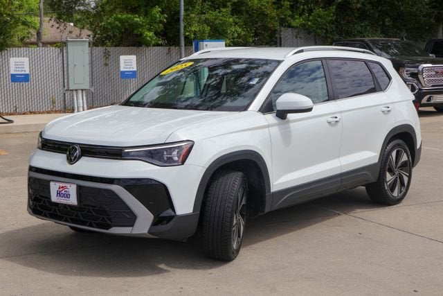2025 Volkswagen Taos SE
