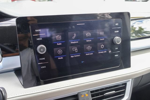 2025 Volkswagen Taos SE