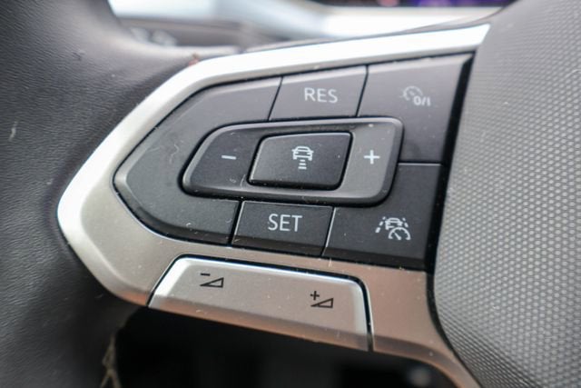 2025 Volkswagen Taos SE