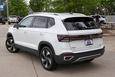 2025 Volkswagen Taos SE