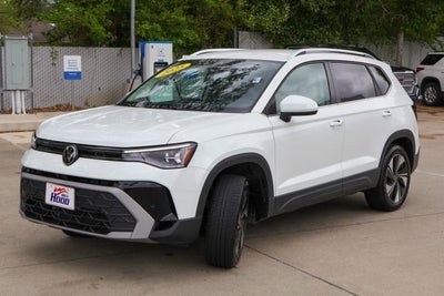 2025 Volkswagen Taos SE