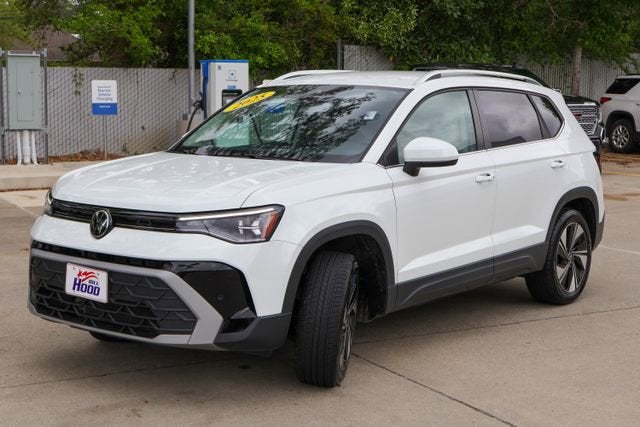 2025 Volkswagen Taos SE