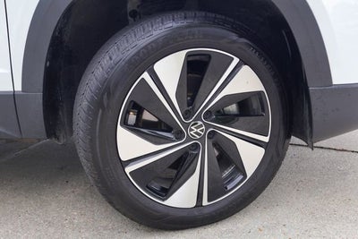 2025 Volkswagen Taos SE