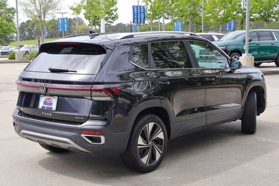 2025 Volkswagen Taos SE