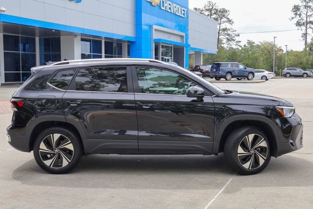 2025 Volkswagen Taos SE