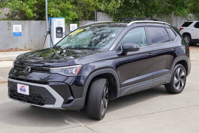 2025 Volkswagen Taos SE