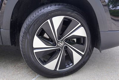 2025 Volkswagen Taos SE