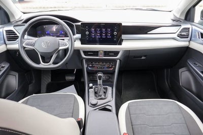 2025 Volkswagen Taos SE
