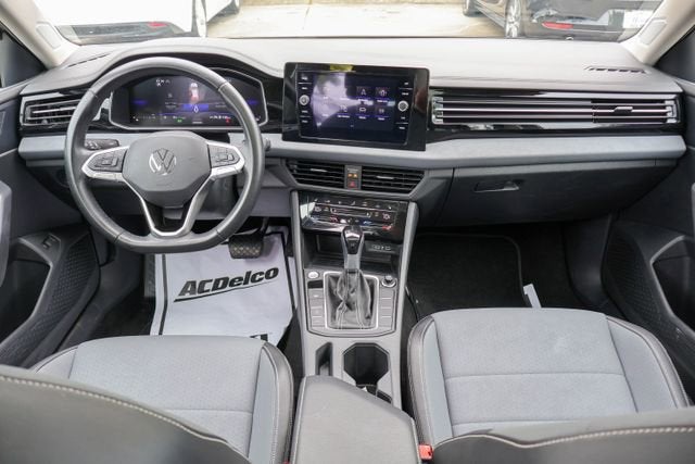 2025 Volkswagen Jetta SE