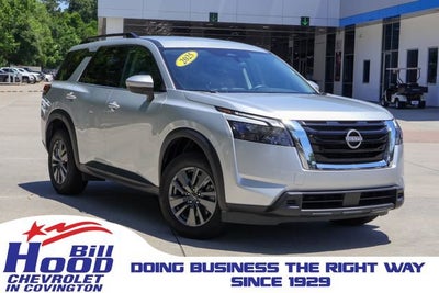 2025 Nissan Pathfinder SV