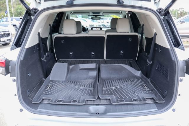 2024 Nissan Pathfinder SL