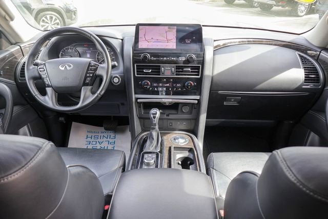 2024 INFINITI QX80 LUXE