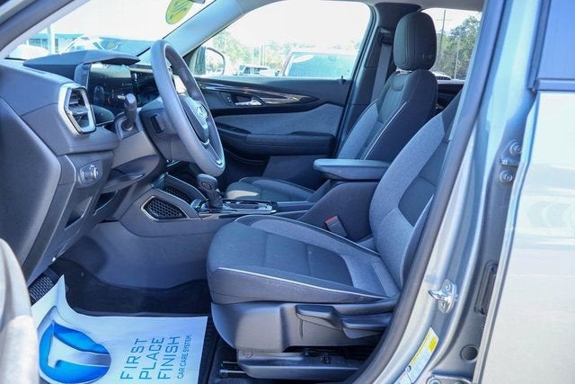 2025 Chevrolet Trailblazer LS