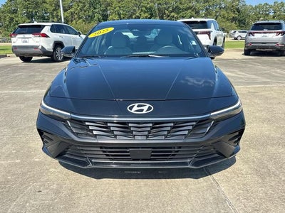 2025 Hyundai Elantra Hybrid Limited