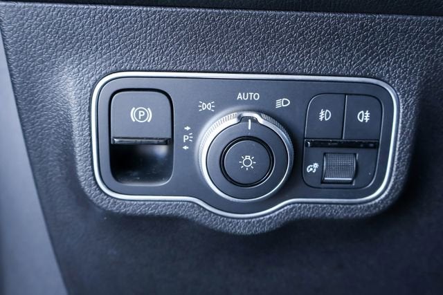 2025 Mercedes-Benz GLB GLB 250